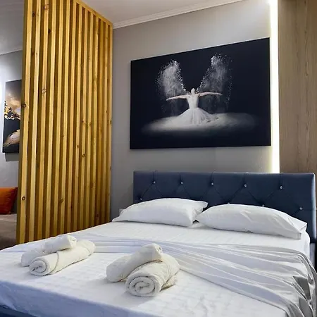 Ralph Apartament Wlora